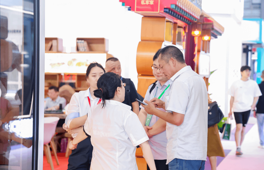 广州帐篷、睡袋、防潮垫展览会瓦力棋牌露营神器-2026年(图3)